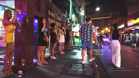 Nightlife Thailand Bangkok Soi 4 Nana Walk Around | Many Freelancers!