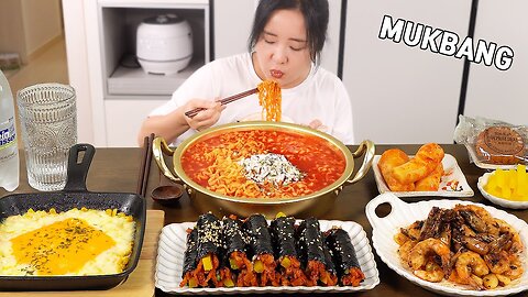 Cooking Mukbang :) spicy fire noodles with lots of soup, Corn cheese, butter-grilled shrimp.