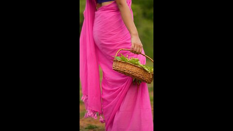 hot pink 🩷 saree girl