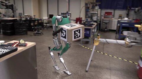 Gruselig: Ford zeigt humanoiden Roboter Digit - der Paketzusteller von morgen?