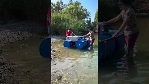 DIY Catamaran Adventure 🌊 He made it out of a bathtub, bicycle and barrels! 🚴