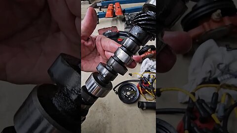 Flat Camshaft Out of My 67 Nova #nova #sbc #sbc350 #carguys #Camshaft #flatcam #compcams #rollercam