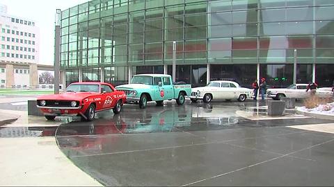 Classic cars roll into Detroit for kick-off of Detroit auto show