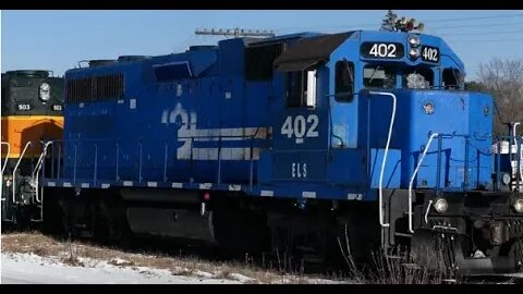 Switching Grain Cars The Day Before Thanksgiving.. Plus Deer Running At Me! #trains | Jason Asselin