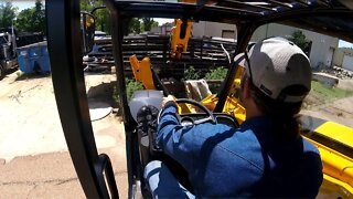 Using a JCB 510-56 Telehandler to do some work around the yard