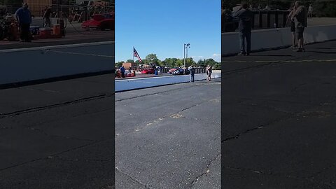 Camaro & Corvette roast the tires in Super Comp