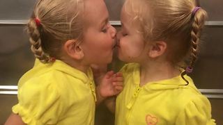 Twin Girls Recreate Lady And The Tramp Spaghetti Scene