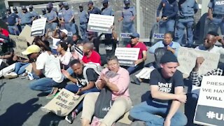 SOUTH AFRICA - Cape Town -Unite Behind protest at Cape Town Station (Video) (KGX)