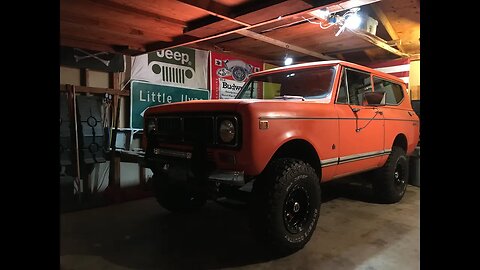 1975 Scout II. One man transmission removal.