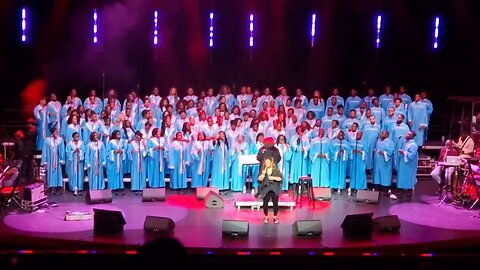 Kim Burrell "It is Done" in Paris (and Total Praise Mass Choir in Paris - 2022)