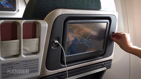 [CX708 BKK-HKG] Cathay Pacific regional BUSINESS class | Bangkok to Hong Kong on A330-300