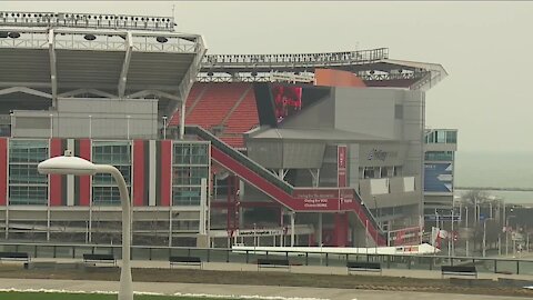 Gov. DeWine issues variance allowing Browns to host fans for MNF despite statewide curfew