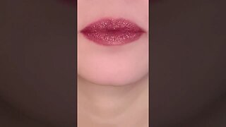 Simple Lip Tutorial Art Glitter #makeup #short #shorts #viral #shortvideo #lipswatches #grwm