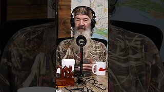 Phil Robertson Once Threw Duck Calls Into The Crowd: An Elvis-Like Stunt?