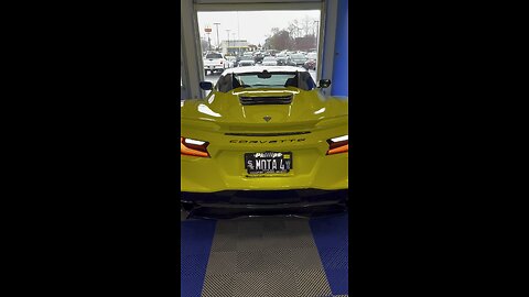 Chevrolet Corvette Stingray C8 Cold start