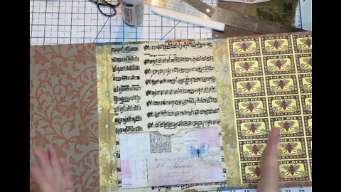 Episode 207 - Junk Journal with Daffodils Galleria - Lap Book Pt. 7