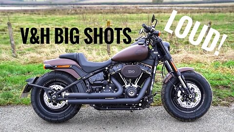 Harley-Davidson Fat Bob W/ V&H Big Shots Staggered (LOUD)
