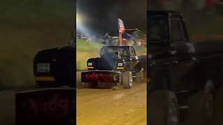 Subscribe for more truck and tractor pulling content! #truckpulls #tractorcompetition #tractorpull