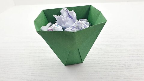 Origami easy paper rubbish trash bin with Ski