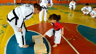 3 Year Old Girl Tries to Break Board in Taekwondo