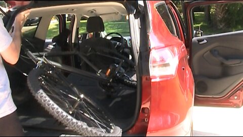 Ford Escape - Loading a Bike into the Back of a 3rd Generation Escape