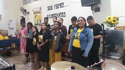 GRUPO DE ADOLESCENTES DA OBPC CARAVELAS CANTANDO EU SOU MISTÉRIO