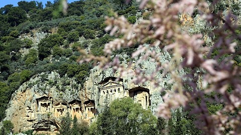 تركيا زوّار كاونوس الأثرية يغوصون في أعماق التاريخ