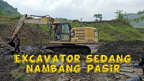 Excavator di tambang pasir