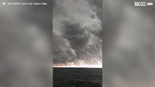 Terrifying arcus cloud surprises sailors - 1