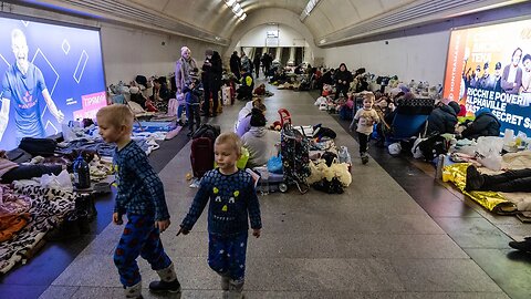 Russia Attacks kyiv Again: People in Kyiv Seek Refuge Underground