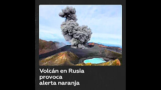 El volcán Ebeko en las islas Kuriles libera una poderosa columna de ceniza