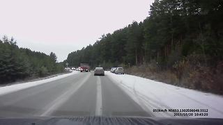 Dash Cam Captures Dangerous Near-Miss Accident