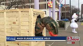 Mask-eurade parade held