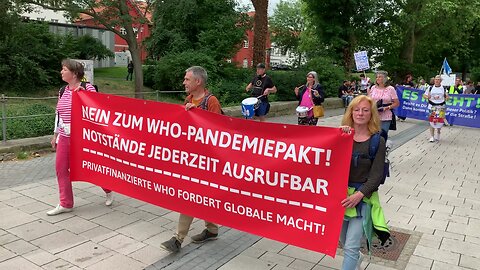 Deutschland Germany Gifhorn Schillerplatz Montagsspaziergang 13.11.2023 demokratievs1984 steht auf