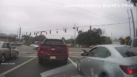 Shootout caught on video at Florida red light