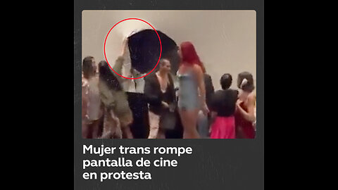 La mujer trans Laura Glover desata una guerra contra cine en México