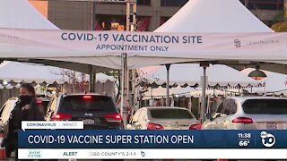 San Diego's COVID-19 vaccine 'super station' opens