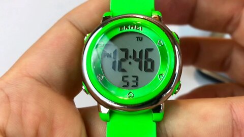 SKMEI Kids OLA-SK1100C Colorful LED Light Digital Watch Green Review