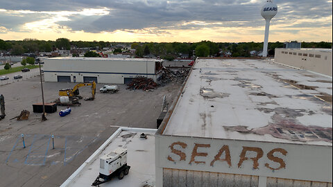 Demolition of Former Sears in Lincoln Park, Michigan Begins