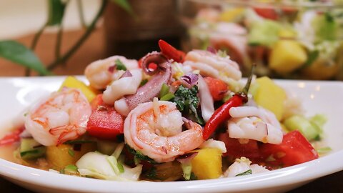 Spicy Seafood Salad: Chinese food