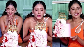 Shivangi Joshi Celebrates Her 25th Birthday With Family | Yeh Rishta Kya Kehlata Hai