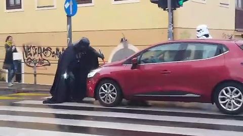 Darth Vader Causes Ruckus On A Busy Street