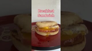 This Ham And Egg Breakfast Sandwich Is JUICY And DELICIOUS!