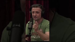 Joe Rogan Guest Says the CIA is Spying on their Girlfriend's