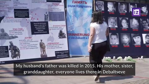 A presentation about victims of Ukrainian shelling in Donbass in the center of Hamburg, Germany