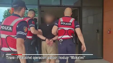 Lëvizte me pistoletë dhe thikë me vete, arrestohet 25-vjeçari në Tiranë