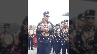 Arak Arakan Pengantin Dengan Marawis