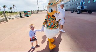 3-year-old's Priceless Reaction To Donald Duck On Disney's Private Island