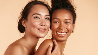 What Is the Skin’s Moisture Barrier? We Asked the Experts