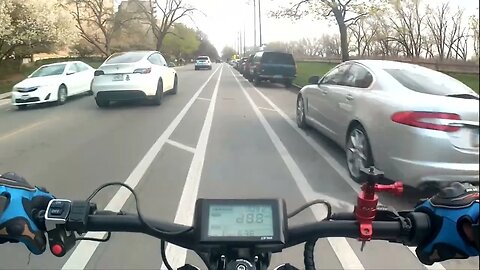 K8 STEALTH BOMBER ENDURO E-BIKE : STUNTMAN ENCOUNTERS POLICE : OFFICER ITS A BICYCLE, PEDALING HERE!